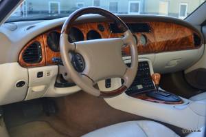 Bild 9/15 von Jaguar XK8 4.0 (2000)