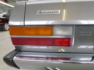 Image 31/44 of FIAT 130 Coupé (1972)