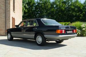 Image 7/50 of Mercedes-Benz 500 SEL (1985)