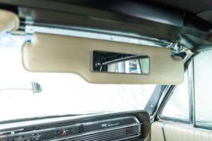 Bild 86/100 von Lincoln Continental Convertible (1965)
