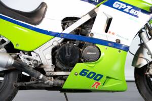 Image 34/36 of Kawasaki GPZ 600 R (1985)