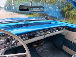 Image 22/34 of Oldsmobile Series 88 Holiday Hardtop (1958)