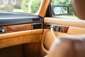 Bild 43/76 von Mercedes-Benz 500 SEL (1985)