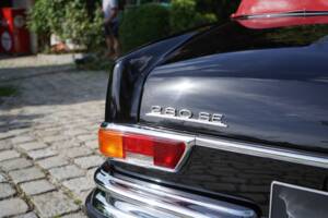 Imagen 31/53 de Mercedes-Benz 280 SE 3,5 (1970)