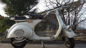 Image 2/38 of Piaggio Vespa 125 (1957)