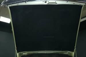 Imagen 32/50 de Mercedes-Benz 380 SL (1984)