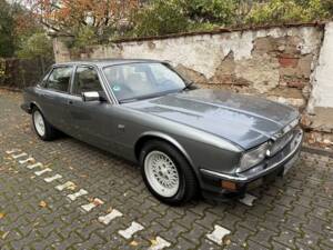 Bild 1/8 von Jaguar Sovereign 3.6 (1989)