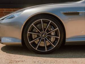 Image 9/96 of Aston Martin DB 9 GT "Bond Edition" (2015)