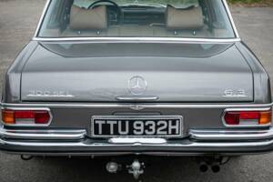 Image 16/36 of Mercedes-Benz 300 SEL 6.3 (1970)