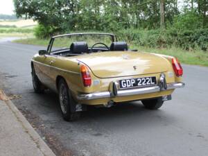 Immagine 4/16 di MG MGB (1972)