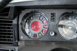 Image 20/50 of Citroën D Spécial (1971)