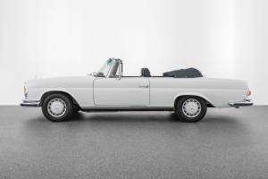 Image 2/33 de Mercedes-Benz 280 SE 3,5 (1970)