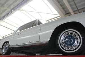Image 45/50 of Mercedes-Benz 280 SE (1968)