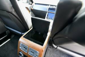 Image 39/50 of Land Rover Range Rover V8 SV Autobiography (2018)