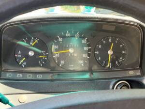 Image 11/36 of Mercedes-Benz 300 TD Turbodiesel (1982)