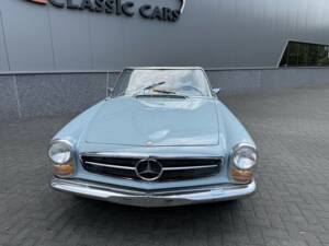 Image 16/43 de Mercedes-Benz 280 SL (1969)