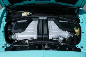 Image 3/38 of Bentley Continental GTC V8 (2013)