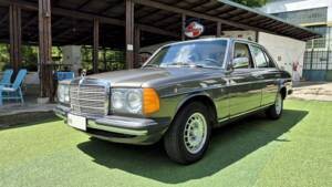 Image 6/71 of Mercedes-Benz 240 D (1980)