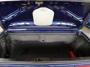 Image 15/37 of BMW 325i (1991)