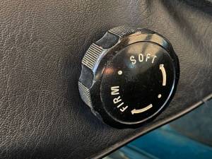 Image 34/38 of Volvo 1800 ES (1972)