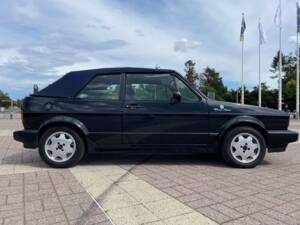 Afbeelding 5/75 van Volkswagen Golf I Cabrio 1.8 (1991)