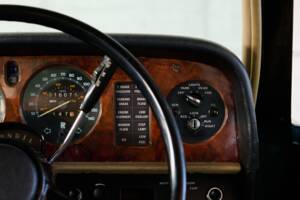 Imagen 49/50 de Rolls-Royce Silver Shadow II (1977)
