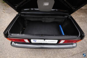 Bild 60/83 von BMW 325i (1990)