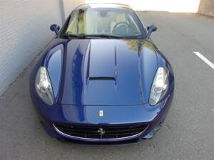 Bild 8/99 von Ferrari California (2009)