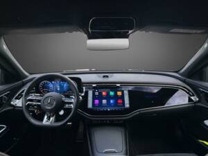 Imagen 3/10 de Mercedes-Benz E 53 AMG Hybrid 4MATIC T (2024)