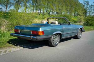 Image 8/8 de Mercedes-Benz 380 SL (1983)