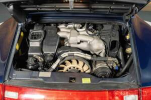 Image 18/19 of Porsche 911 Carrera (1997)
