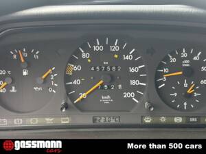 Image 10/15 of Mercedes-Benz 300 TD (1992)