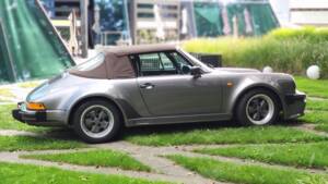 Image 64/104 of Porsche 911 Carrera 3.2 (1986)