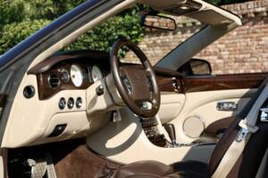 Image 30/50 de Bentley Azure (2008)