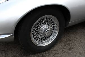 Afbeelding 9/28 van Jaguar E-Type V12 (2+2) (1971)