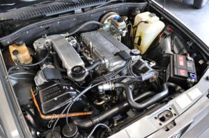 Image 33/34 de Alfa Romeo 75 2.0 Twin Spark (1987)