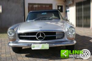 Image 3/50 of Mercedes-Benz 230 SL (1967)