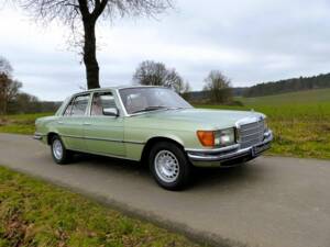 Mercedes-Benz 350 SE Limousine (W 116) silberdistel metallic 1977