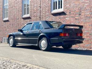 Bild 18/20 von Mercedes-Benz 190 E 2.5-16 Evolution I (1989)