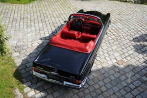 Imagen 32/53 de Mercedes-Benz 280 SE 3,5 (1970)