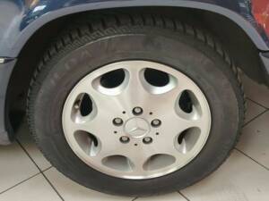 Afbeelding 13/40 van Mercedes-Benz E 200 (1996)