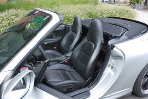 Bild 12/17 von Porsche 911 Carrera 4 (2004)