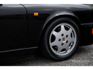 Image 26/28 de Porsche 911 Carrera 4 (1990)