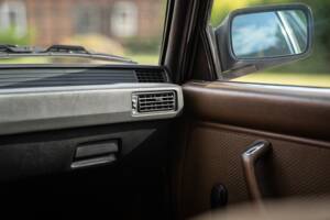 Image 40/76 of BMW 323i (1982)