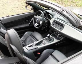 Bild 4/26 von BMW Z4 3.0i (2005)