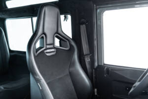 Bild 15/31 von Land Rover Defender 90 TD4 (2008)