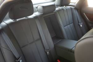 Image 20/50 of Jaguar XJ 5.0 (2011)