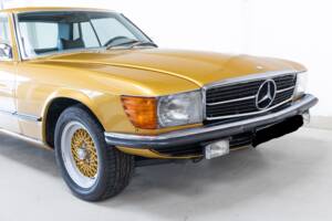 Image 21/32 of Mercedes-Benz 350 SLC (1971)