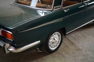 Image 71/83 of Alfa Romeo 1750 Berlina (1970)