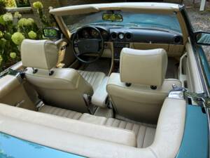 Image 8/30 of Mercedes-Benz 560 SL (1988)